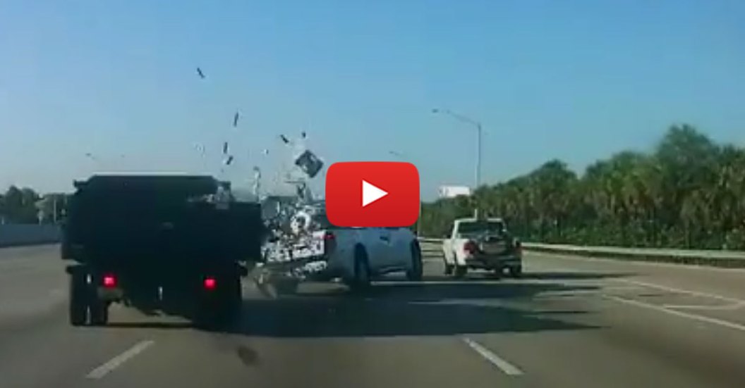 truck-doesn't-stop-in-time-for-traffic