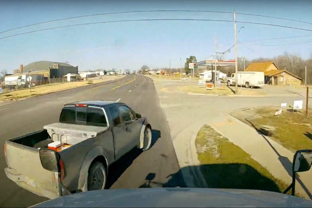 oklahoma pickup truck crash